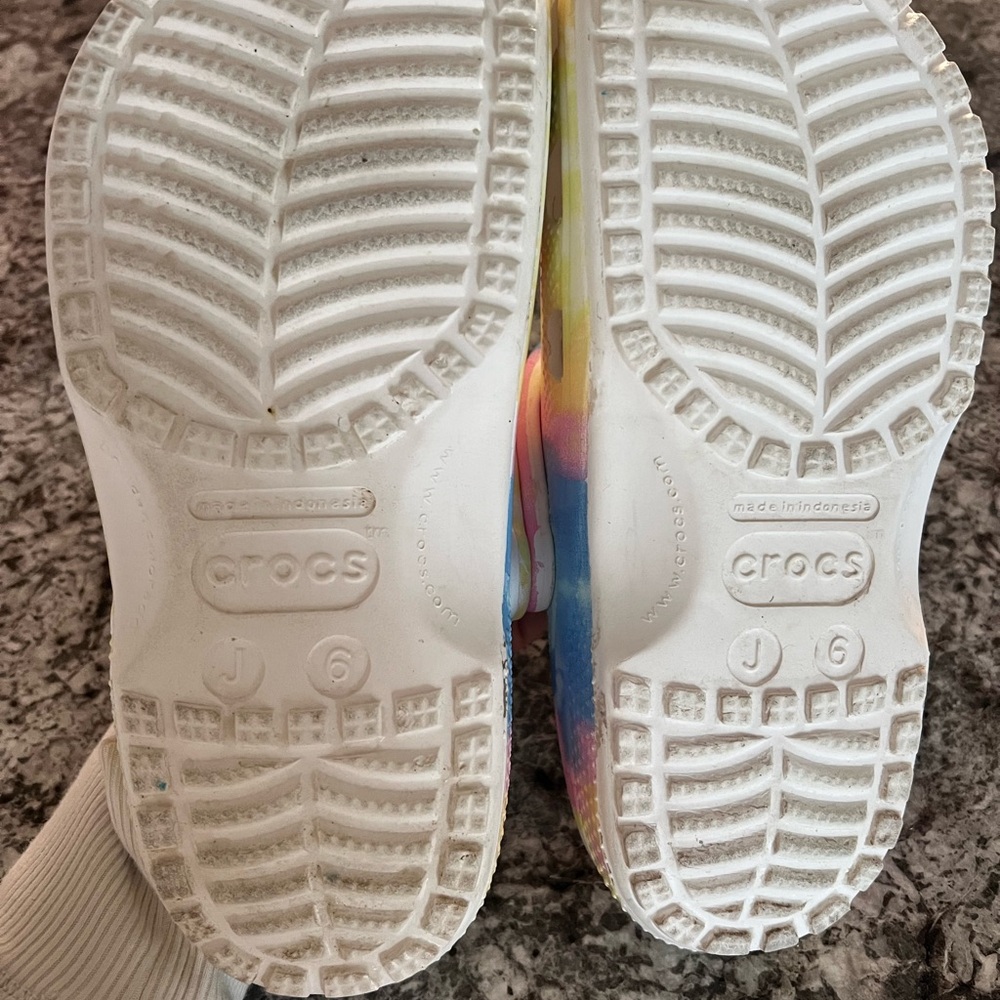 Tye Dye Crocs - Picture 7 of 7